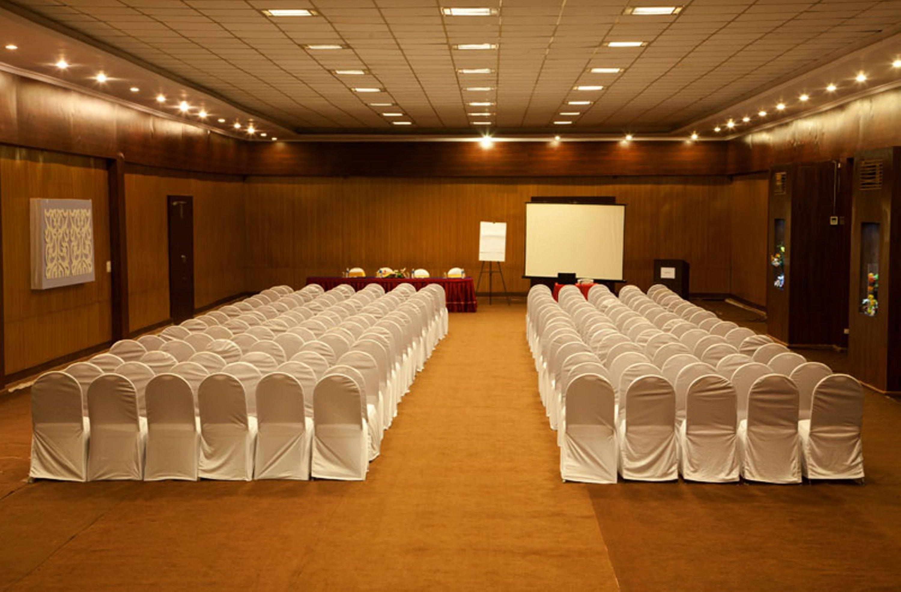 Royal Orchid Resort & Convention Centre, Yelahanka Bangalore Exterior photo